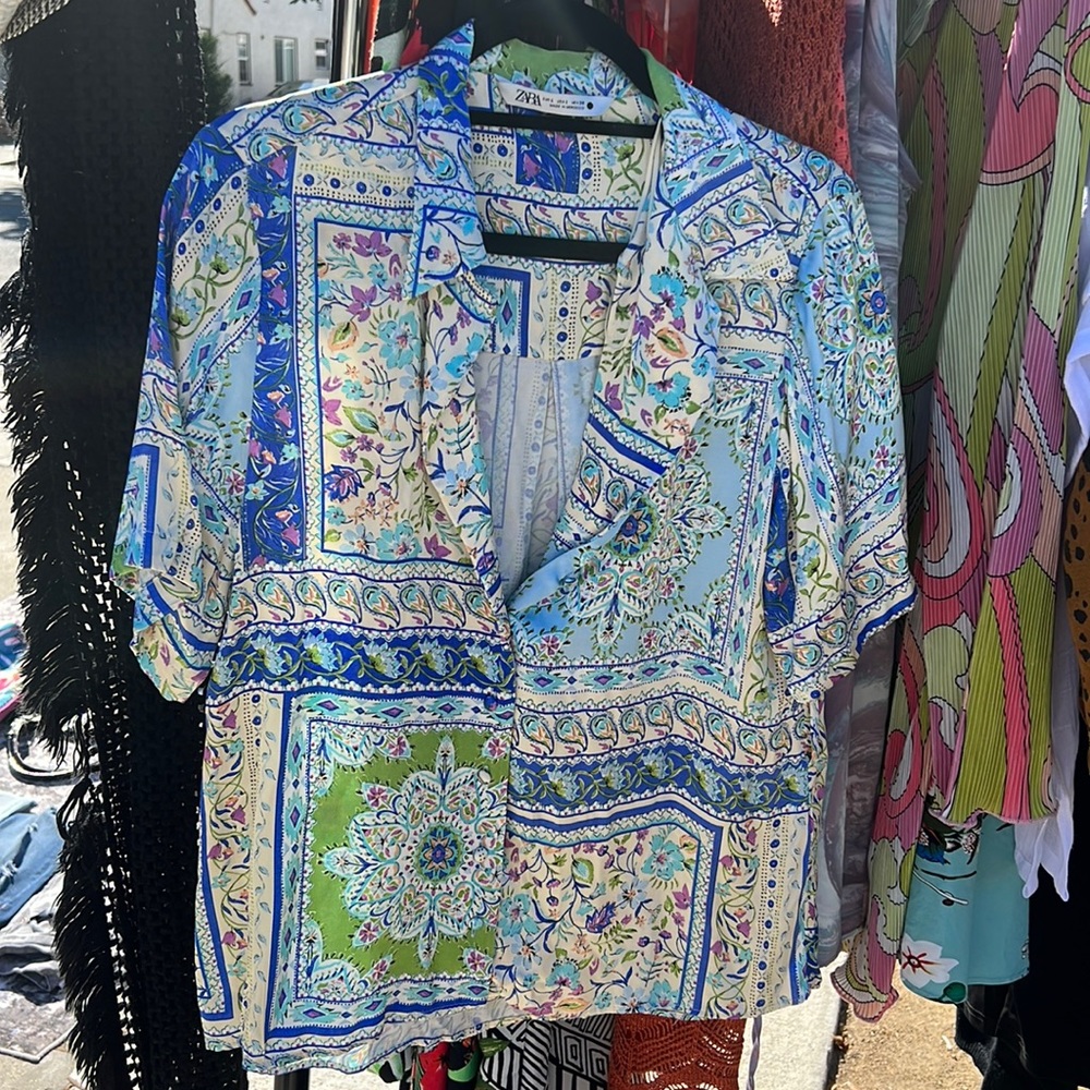 Women’s button up shirt